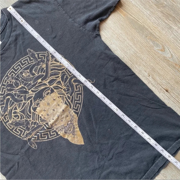 CROOKS & CASTLES Medusa Bandana T-Shirt - Picture 7 of 9